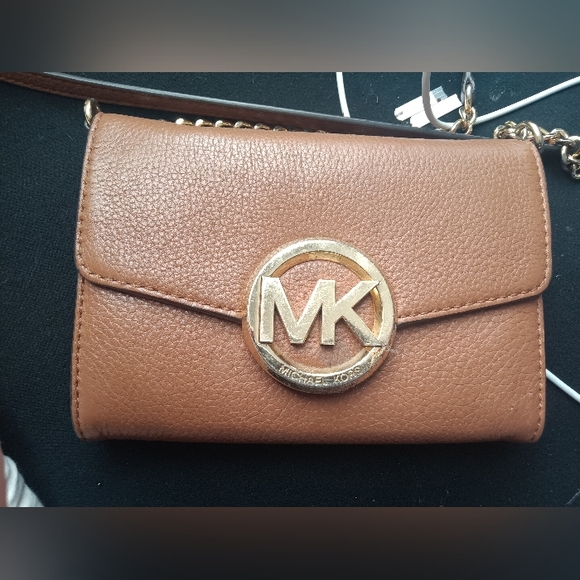 Michael Kors crossbody bag - Picture 1 of 13